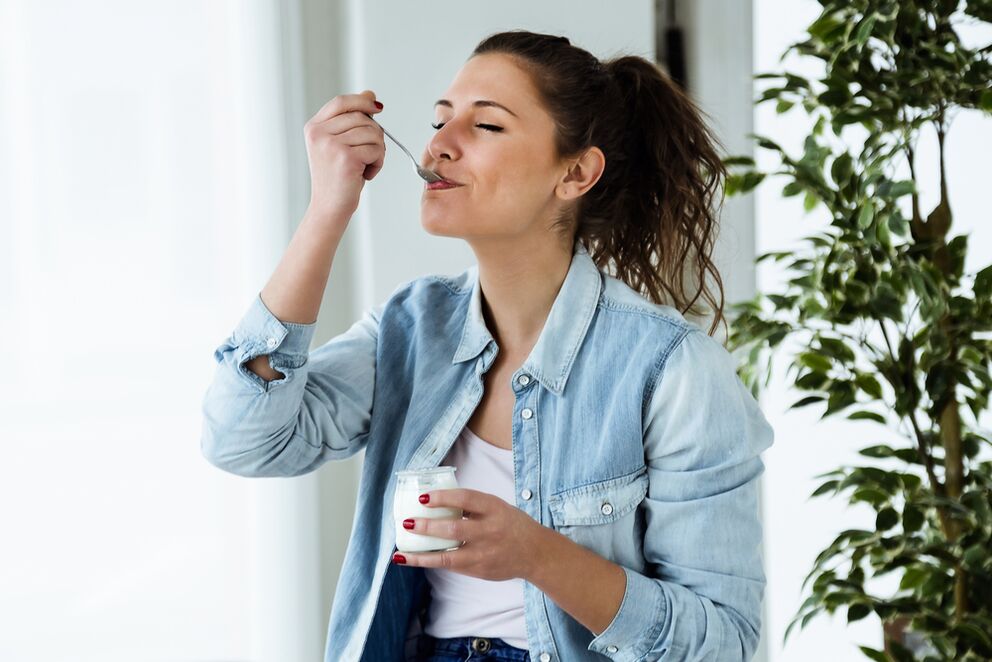 Redovita konzumacija jogurta poboljšava rad crijeva
